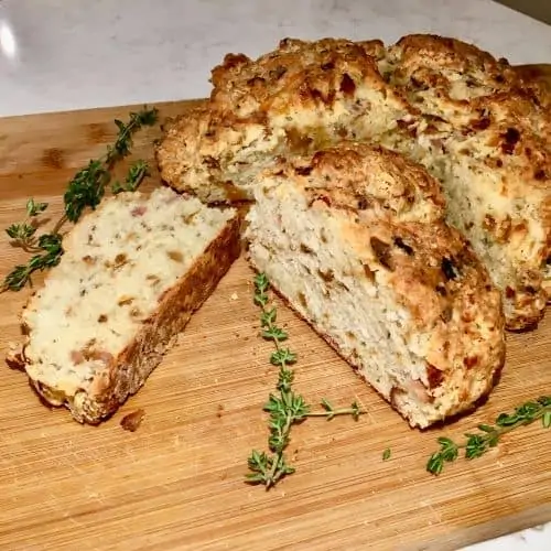 Caramelized onion, Gruyere and Thyme Soda Bread